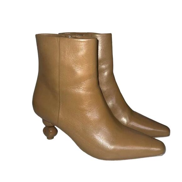 Cult Gaia Daylee Sculptural-Heel Pointed Toe Leather Ankle Bootie Camel 37.5 - Picture 7 of 7